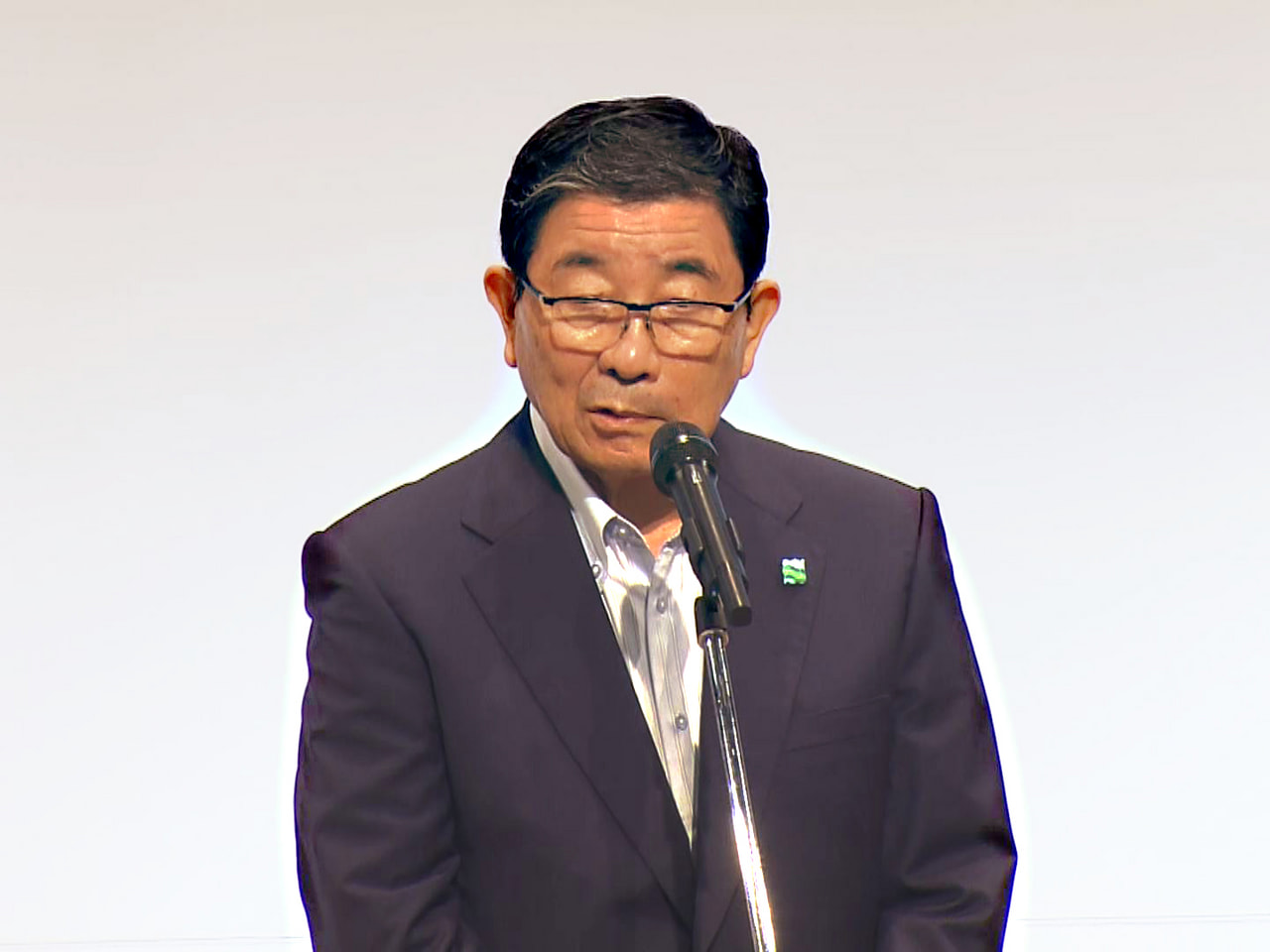岐阜県とハンガリーの関係の構築・発展に貢献したとして県の古田肇知事が「ハンガリー...