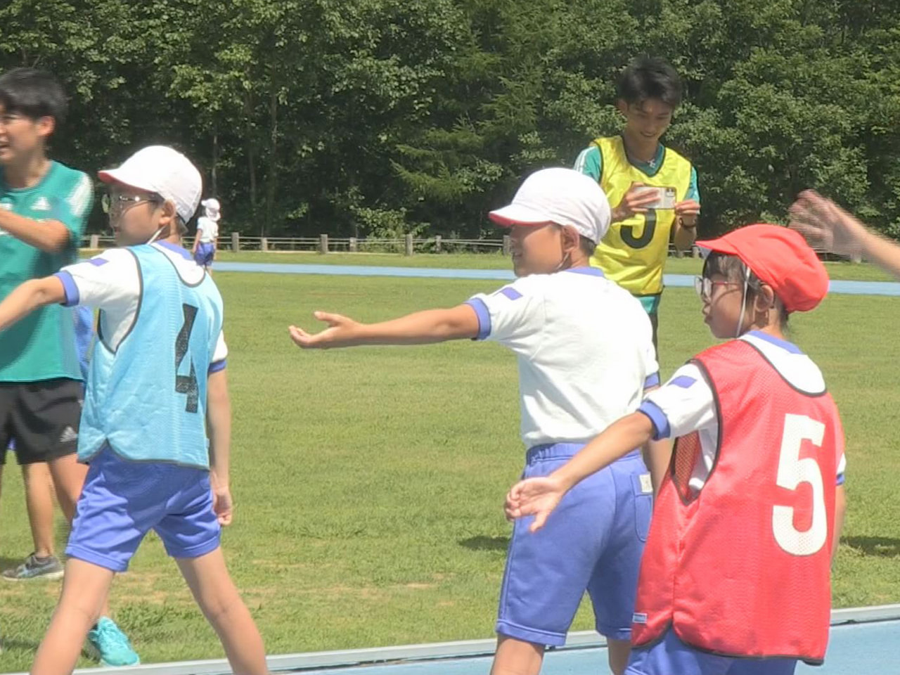 高山市の飛騨御嶽高原高地トレーニングエリアで合宿している青山学院大学陸上競技部の...