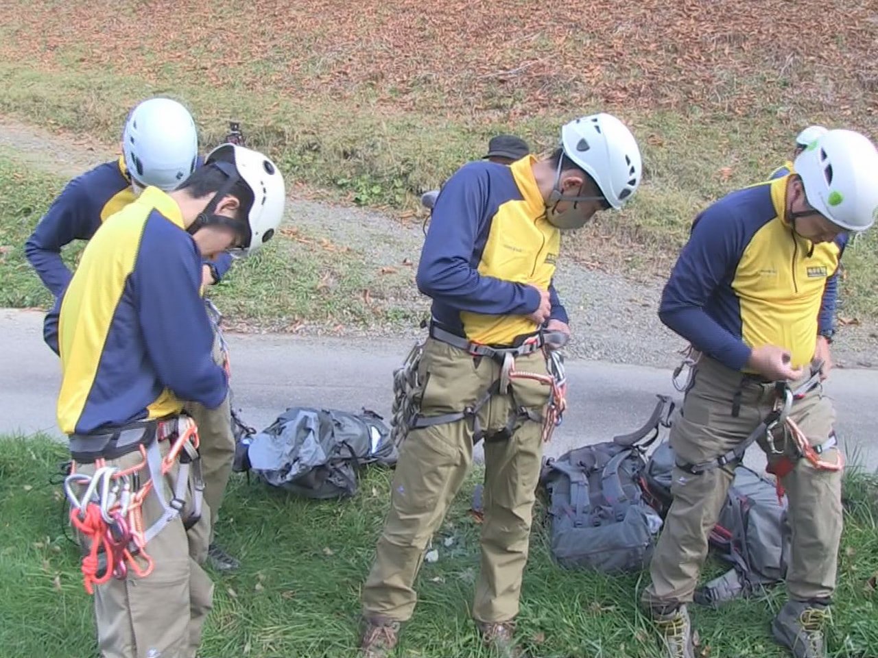 県警の山岳警備隊に新しく入隊した隊員に対する訓練が、25日から高山市の国立乗鞍青...