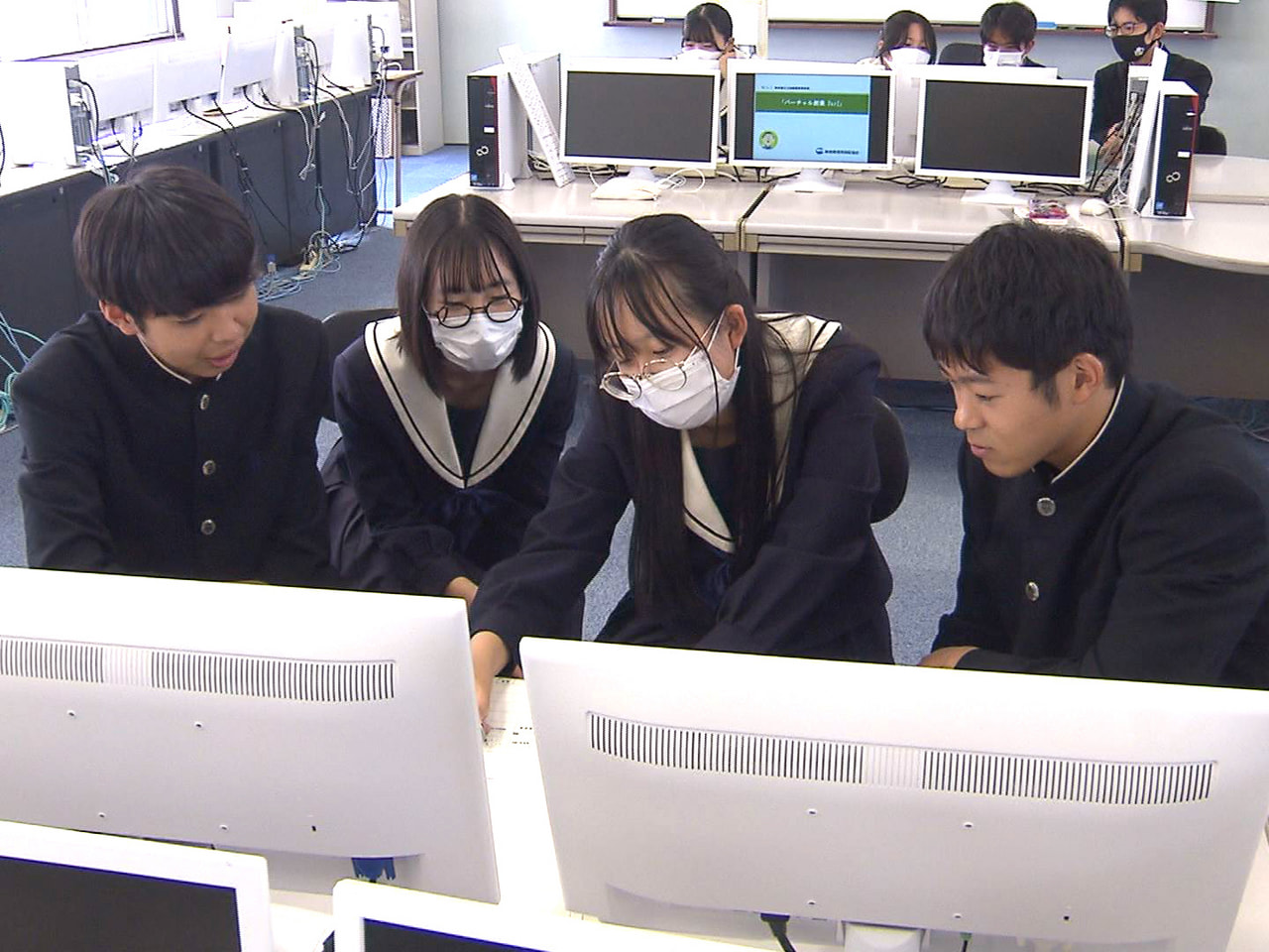 新たに事業を立ち上げる際に必要となる知識や計画の立て方などを学ぶ講座が2日、大垣...