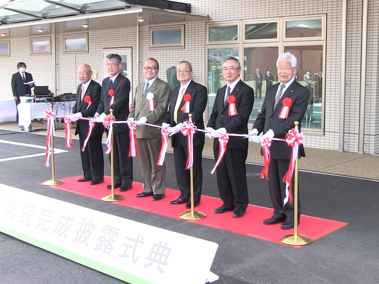 岐阜市のみどり病院は療養環境の改善・施設の老朽化に伴い新築移転し、１３日、完成を...