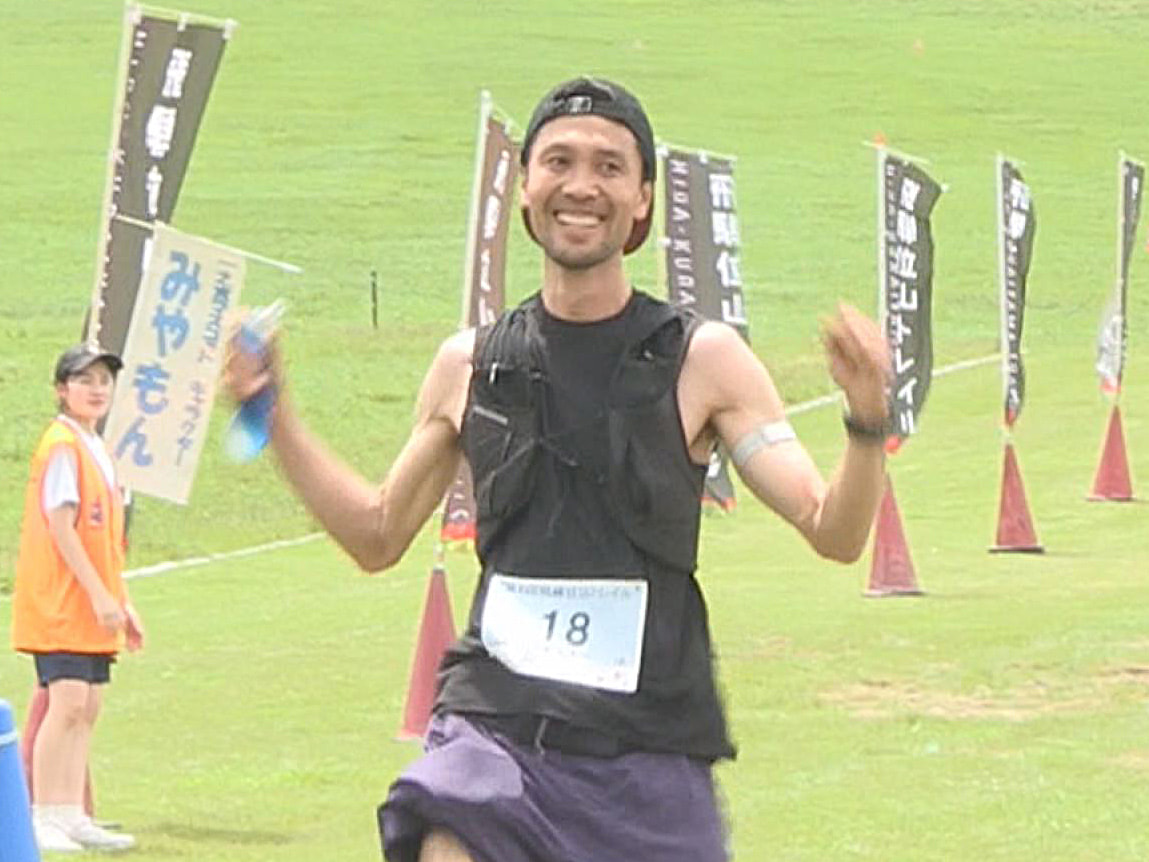 日本二百名山に数えられる位山を駆ける飛騨位山トレイルが高山市で開かれ、全国から集...