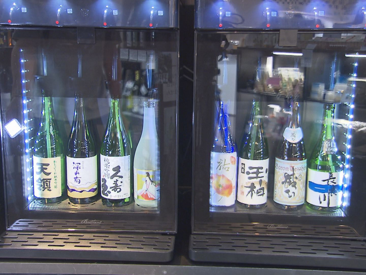 県内の酒蔵の地酒の魅力を発信しようと、ＪＲ岐阜駅に隣接する県産品アンテナショップ...