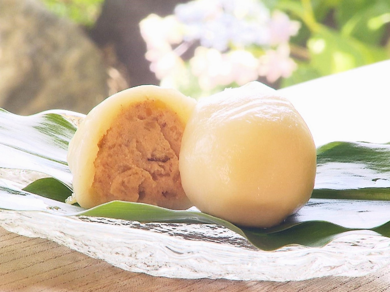 初夏の和菓子として親しまれる「みょうがぼち」作りが、本巣郡北方町の和菓子店で始ま...