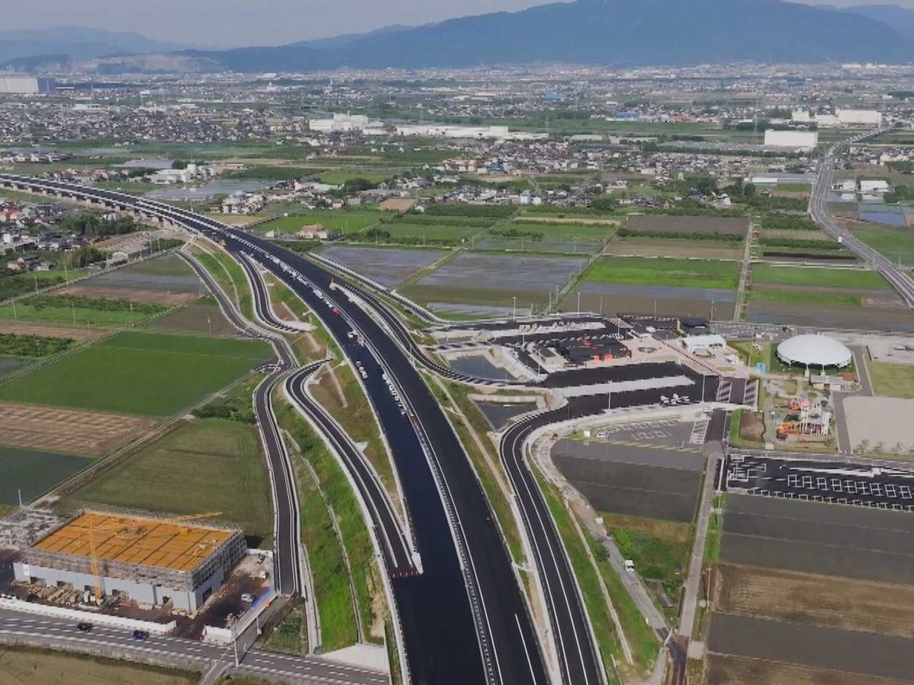ＮＥＸＣＯ(ネクスコ)中日本は、高速道路の周遊パスと電子観光クーポン「ぎふ旅コイ...