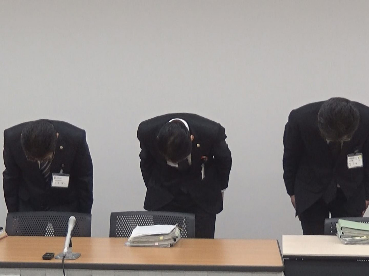 去年10月、土岐市の障害者支援施設「県立はなの木苑」で施設職員の男が入所者の男性...