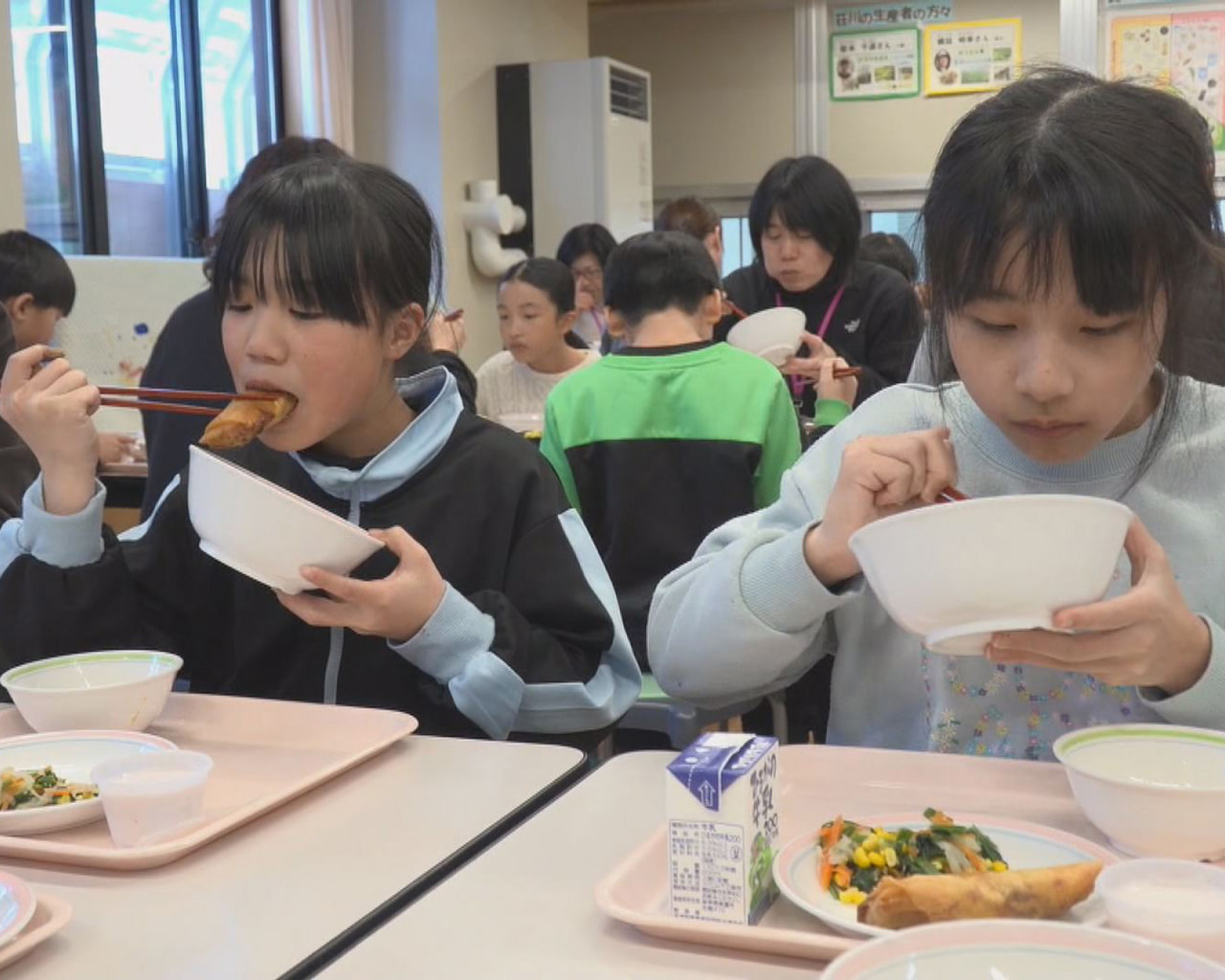 高山市荘川町の小中一貫校「荘川さくら学園」で、「中学生学校給食選手権」で最優秀賞...