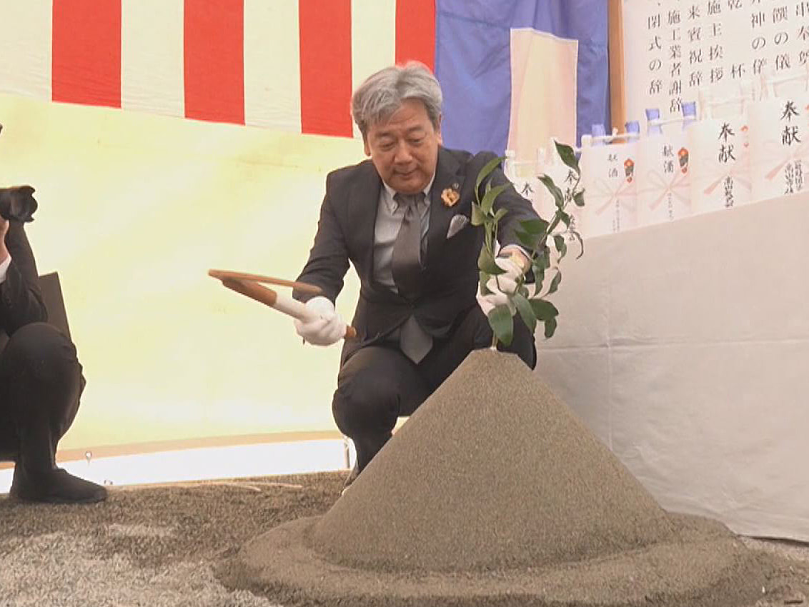 高山市民待望の新たな野球場の本格的な工事が始まります。高山市の中山公園野球場は、...