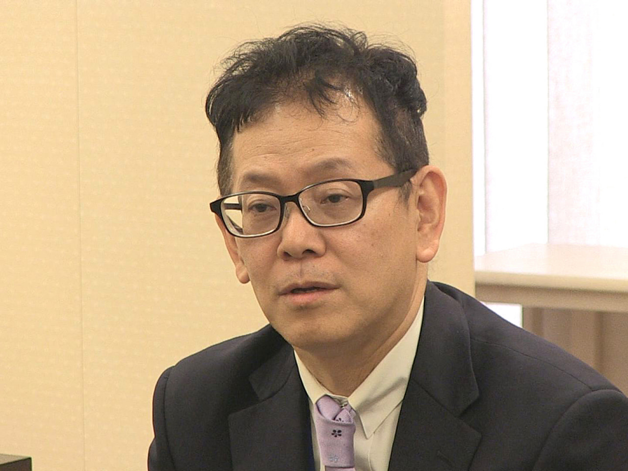 総務省東海総合通信局の局長に４月就任した増山寛さんが岐阜放送本社を訪れ、今後の抱...