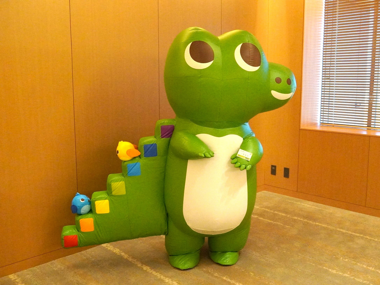 金融経済教育を推進しようと、金融庁の公式キャラクターが「ワニー参事官」として岐阜...