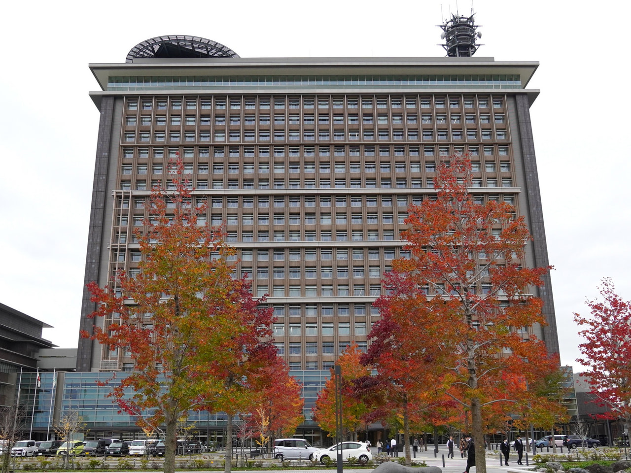 県は２７日、県内のインフルエンザの感染者数が急増しているとしてインフルエンザ警報...