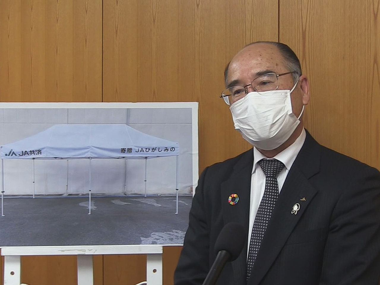 学校行事や防犯・防災対策に役立ててもらおうと、JAひがしみのが、岐阜県中津川市内...