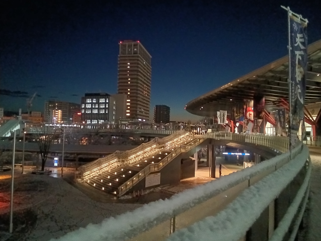 東海地方では警報級の大雪の可能性は低くなりましたが、気象台は引き続き大雪や路面の...
