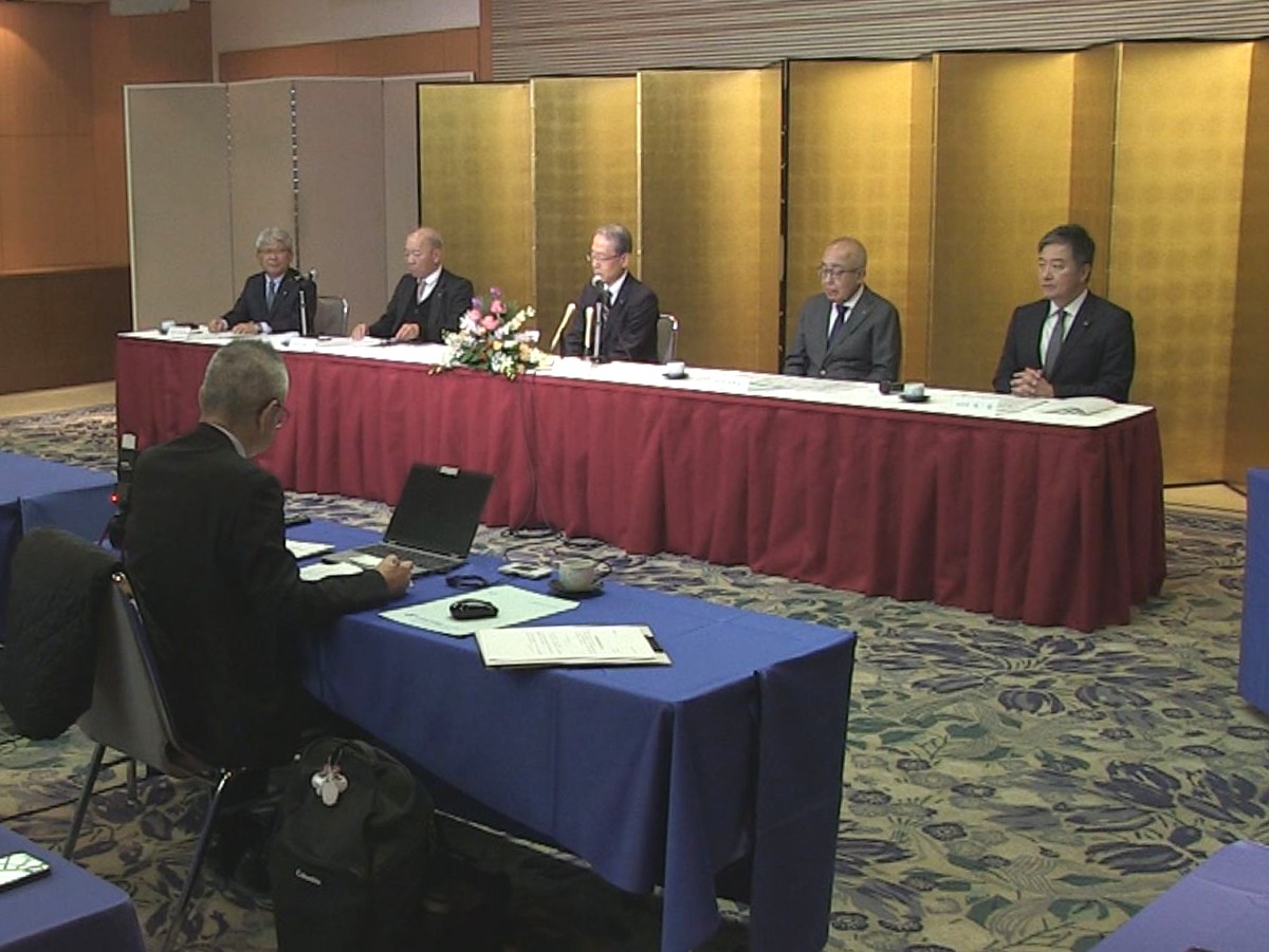 大垣商工会議所の新年記者会見が７日、大垣市で開かれ、境敏幸会頭は会員交流や地域連...