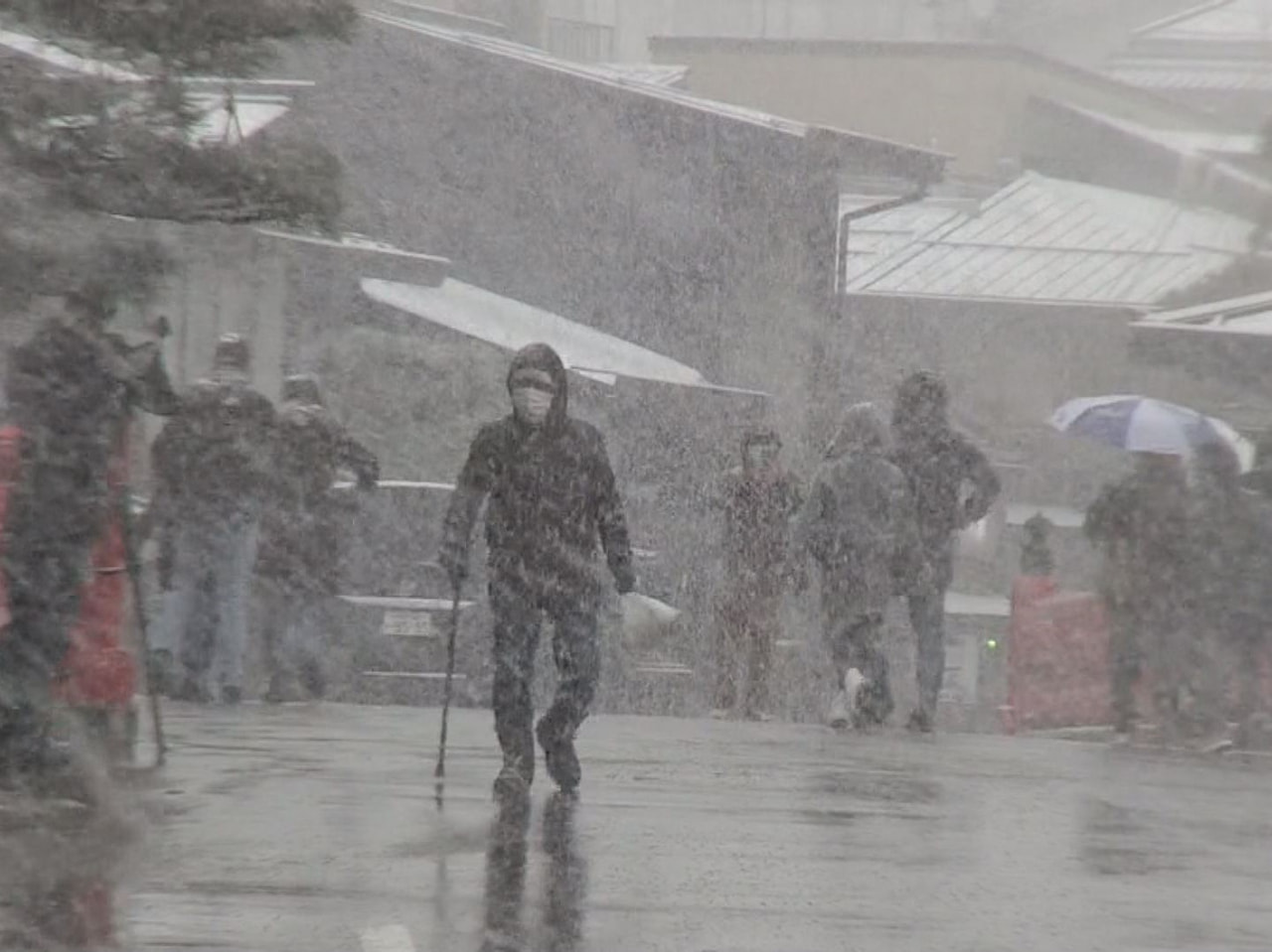 日本の上空にはこの冬一番の強い寒気が流れ込み、岐阜県内でも山間部を中心に大雪とな...