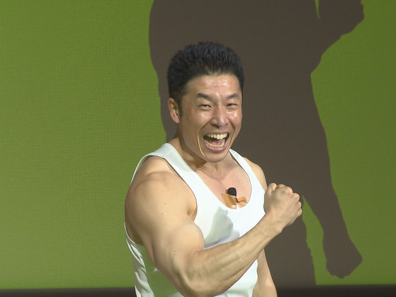 ＪＡ岐阜中央会の「ＪＡ食農フォーラム」が開かれ、参加者が人気芸人のなかやまきんに...