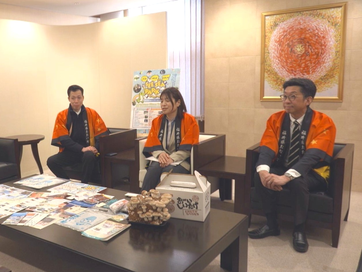 福井県の都市おおい町の魅力をＰＲしようと、観光協会のメンバーらがぎふチャン本社を...