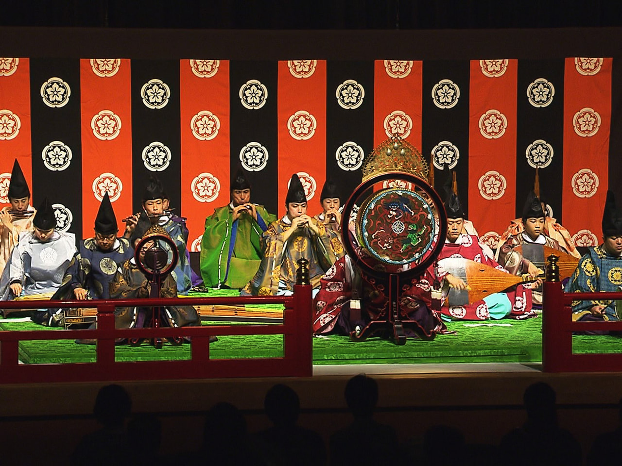 平安時代から続く日本伝統の音楽「雅楽」の魅力を知ってもらおうと雅楽松風会の定期演...