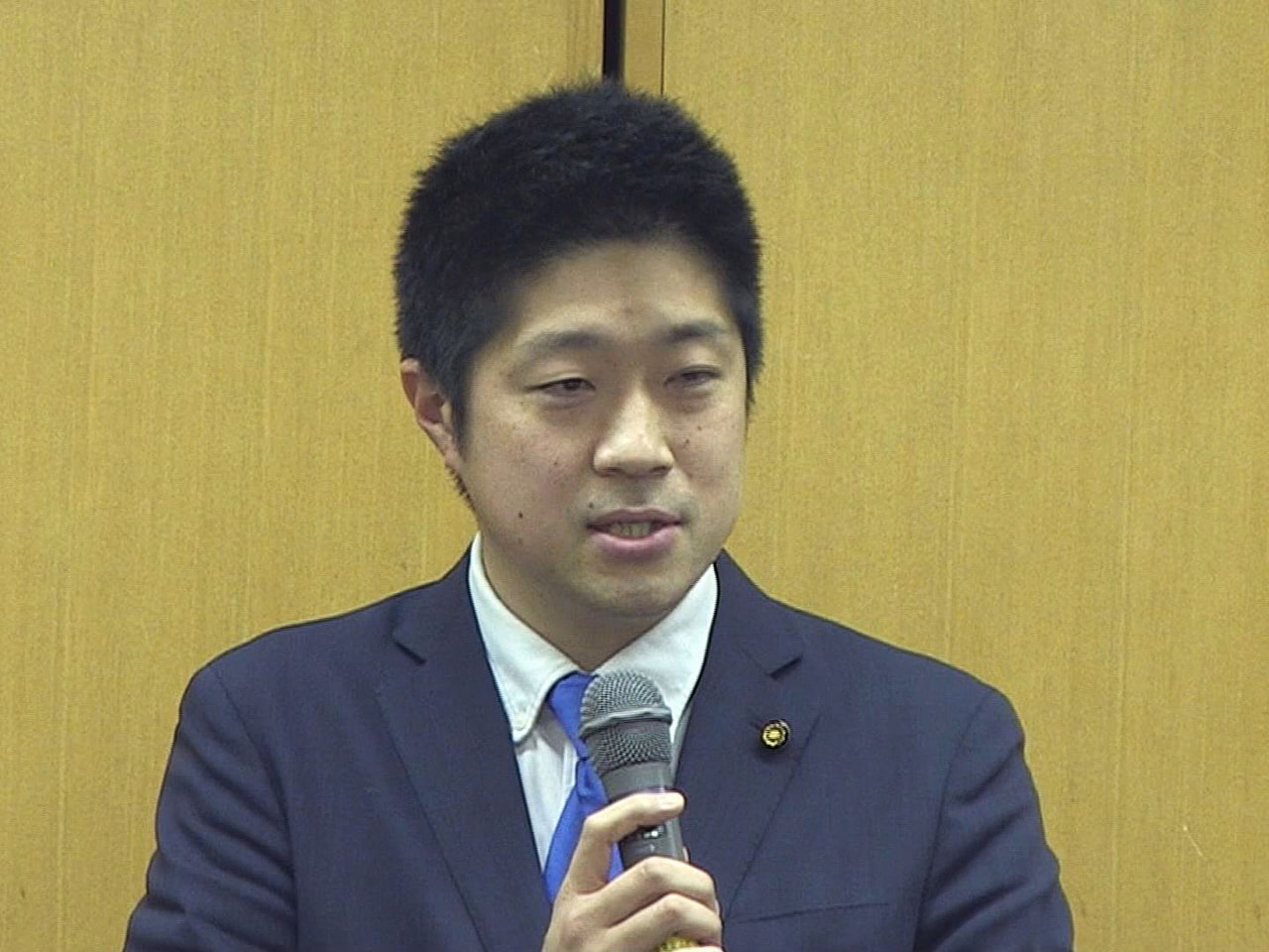 4月に行われる統一地方選の多治見市長選挙で、立候補を表明していた市議会議員の吉田...