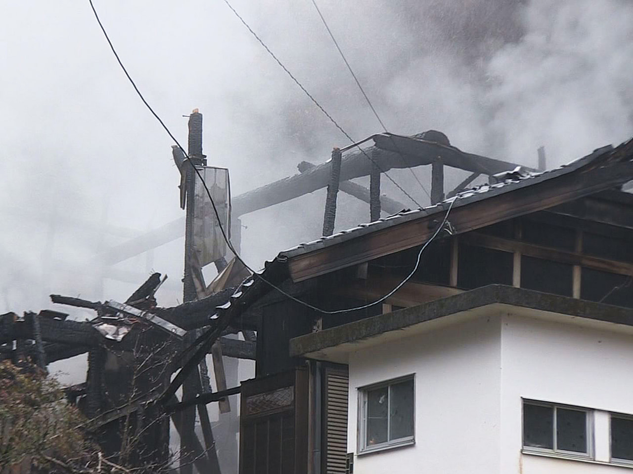 19日未明、下呂市で住宅が燃える火事があり、この住宅に住む91歳の女性が軽傷を負...