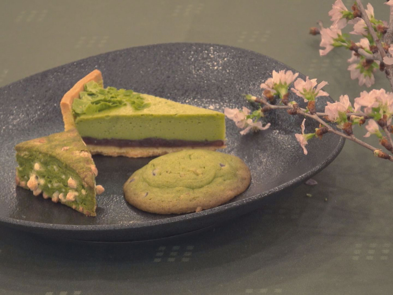 県産のブランド抹茶「美濃いび抹茶」の魅力を発信しようと学生考案の抹茶スイーツが商...