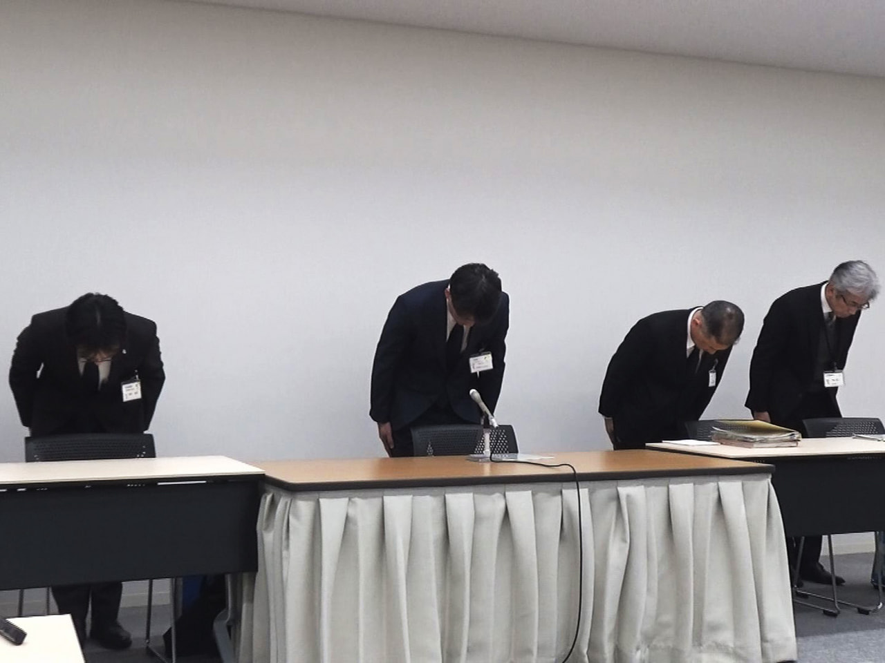 岐阜県は２２日、職員３人の処分を発表しました。このうち、パワハラ行為をしたとして...