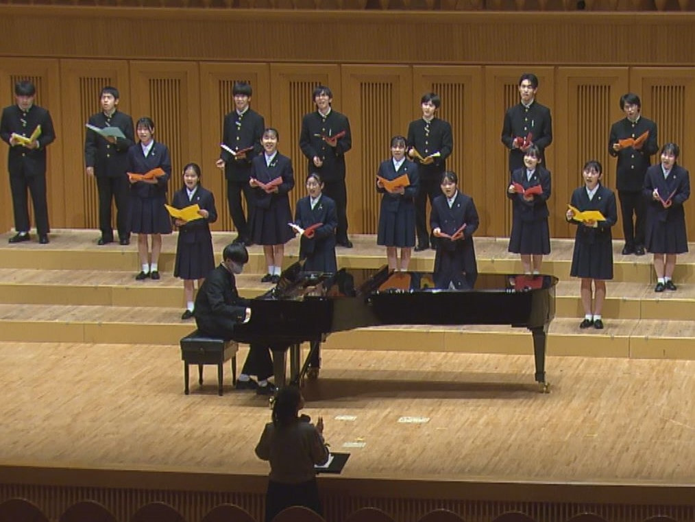 岐阜高校音楽部による定期演奏会が岐阜市のサラマンカホールで開かれ、活動の集大成と...