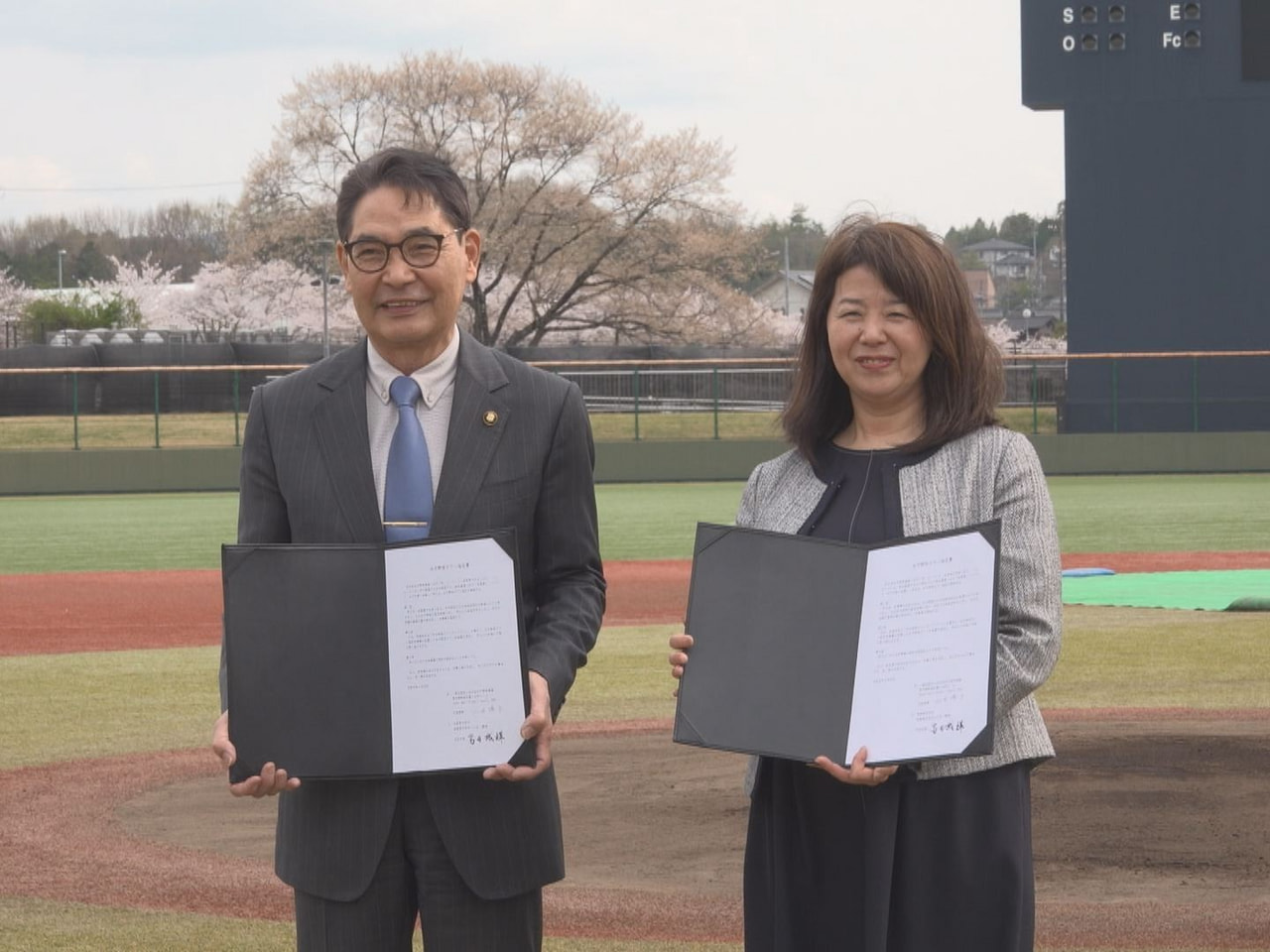 全日本女子野球連盟の「女子野球タウン」に可児市が中部地区で初めて認定されました。...