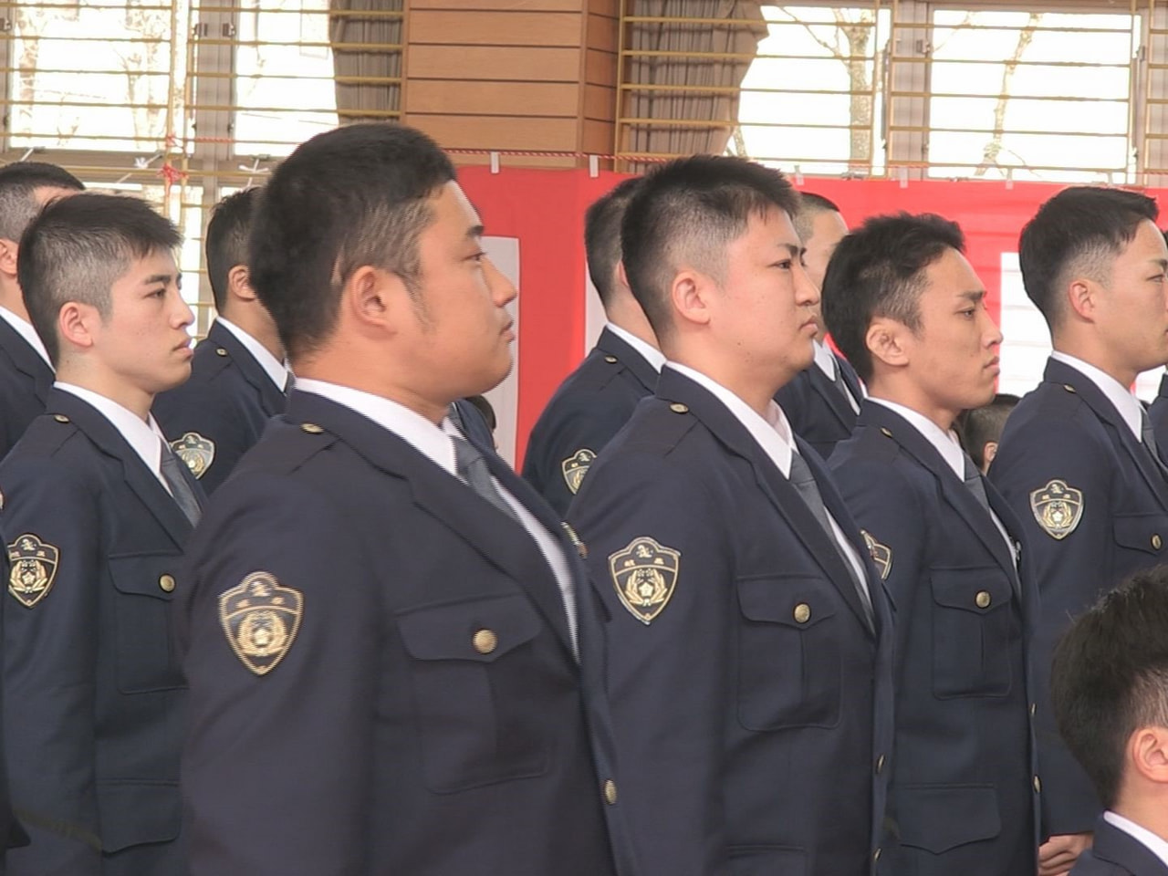 岐阜県警察学校で５日、入校式が行われ、１６６人が警察官や警察事務職員としての第一...