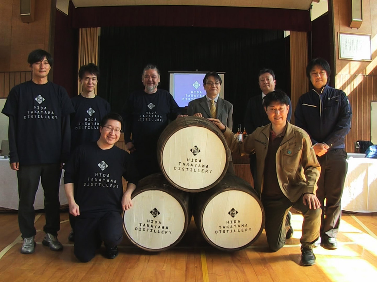 高山市の酒造店が県内初のウイスキー専門蒸留所開設に向け廃校となった小学校で記者会...