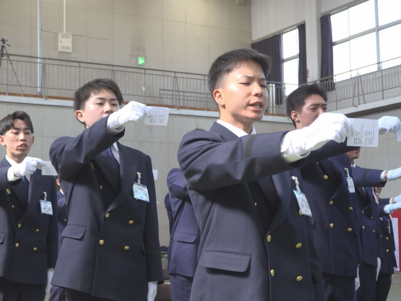 県消防学校に初任科生１０１人が８日に入校し、県民の命を守る決意を胸に刻みました。...