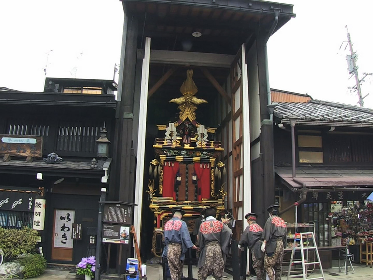 3年ぶりに通常通りの開催となった「春の高山祭」が14日、高山市で開幕しました。 ...