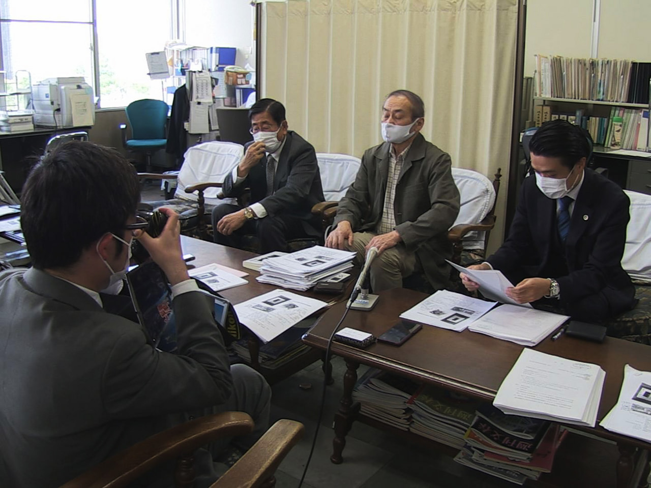 可児郡御嵩町が町立図書館に寄贈された書籍を約1年間貸し出しをせず保留していた問題...