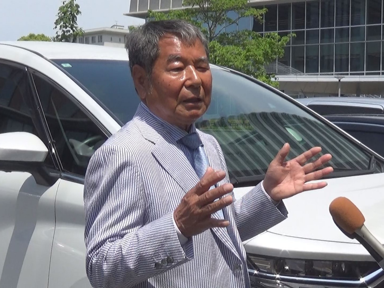 去年９月の本巣市議選の告示直前に有権者に菓子折りを配ったとして、公職選挙法違反の...