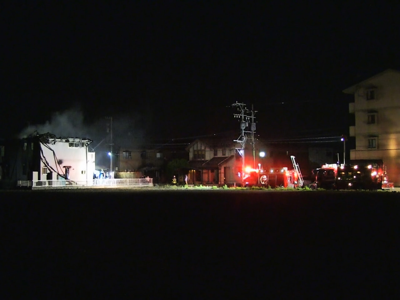 23日夕方、可児市で住宅1棟を焼く火事があり、焼け跡から性別の分からない1人の遺...