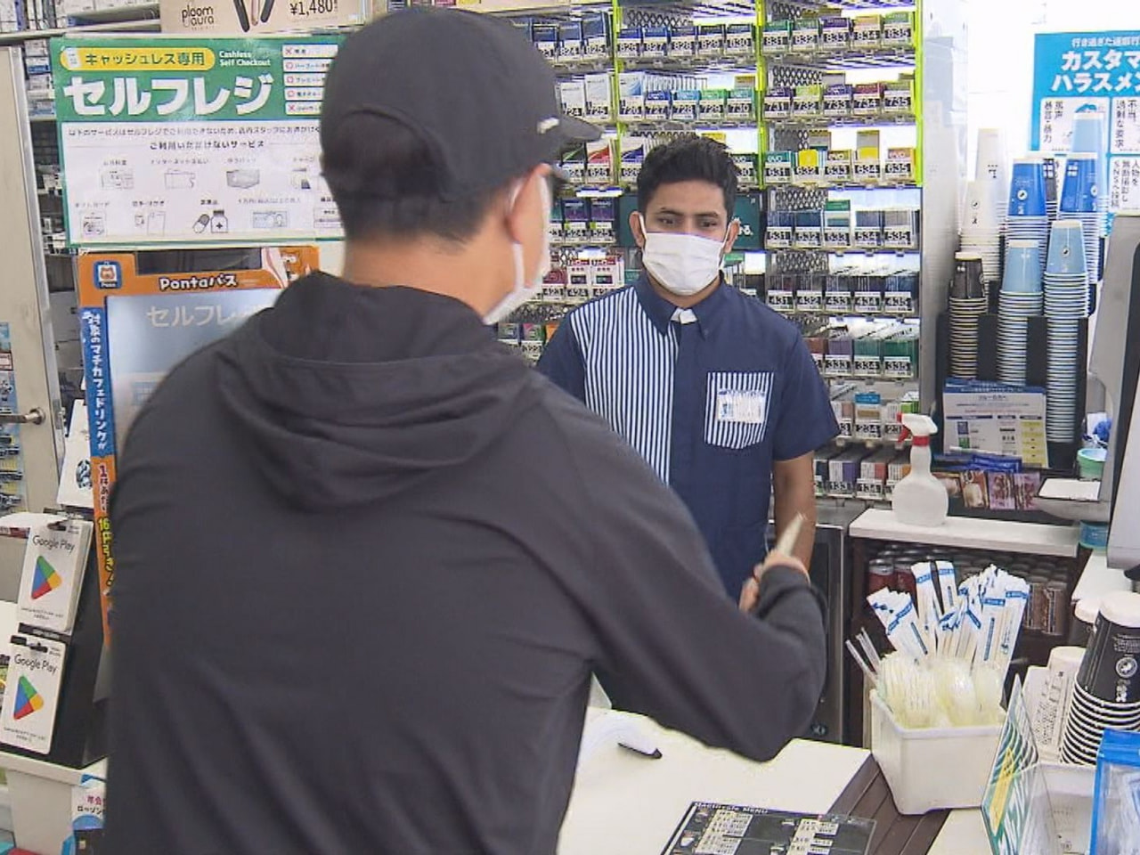５月に安八郡安八町のコンビニエンストアで起きた強盗事件を受け、被害にあった店舗で...