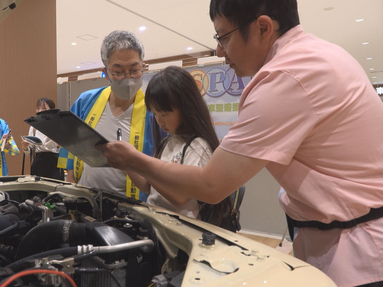 車の定期的な点検、整備の大切さをＰＲする「マイカー点検フェア」が岐阜市で行われま...