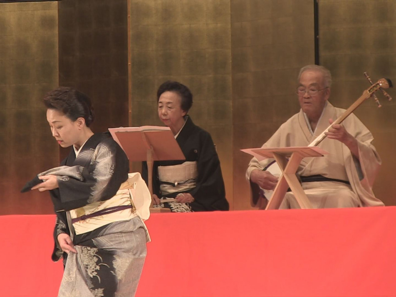 古典邦楽「錦会」のお披露目会が岐阜市で開かれ伝統芸能の魅力を伝えました。 岐阜市...