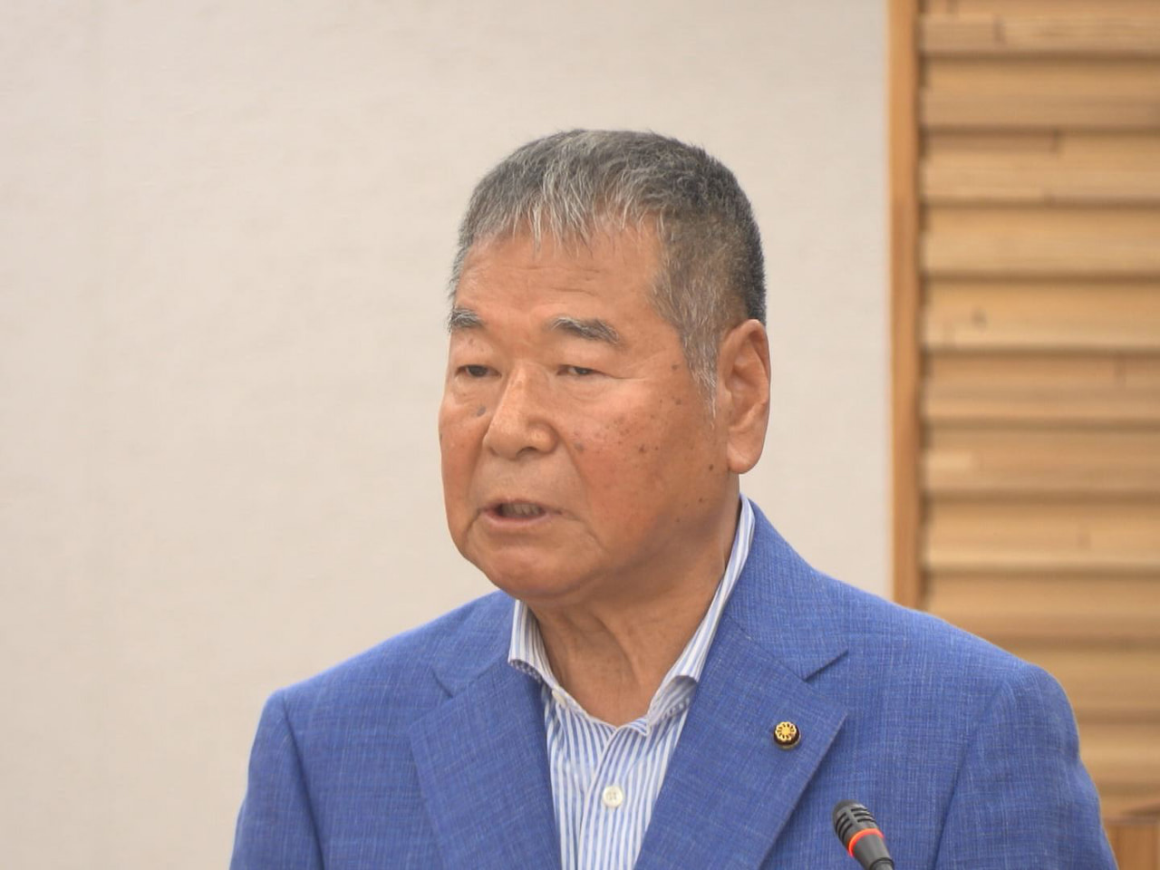 選挙直前に有権者に菓子折りを配ったとして、公選法違反の罪に問われ、岐阜地裁で公判...