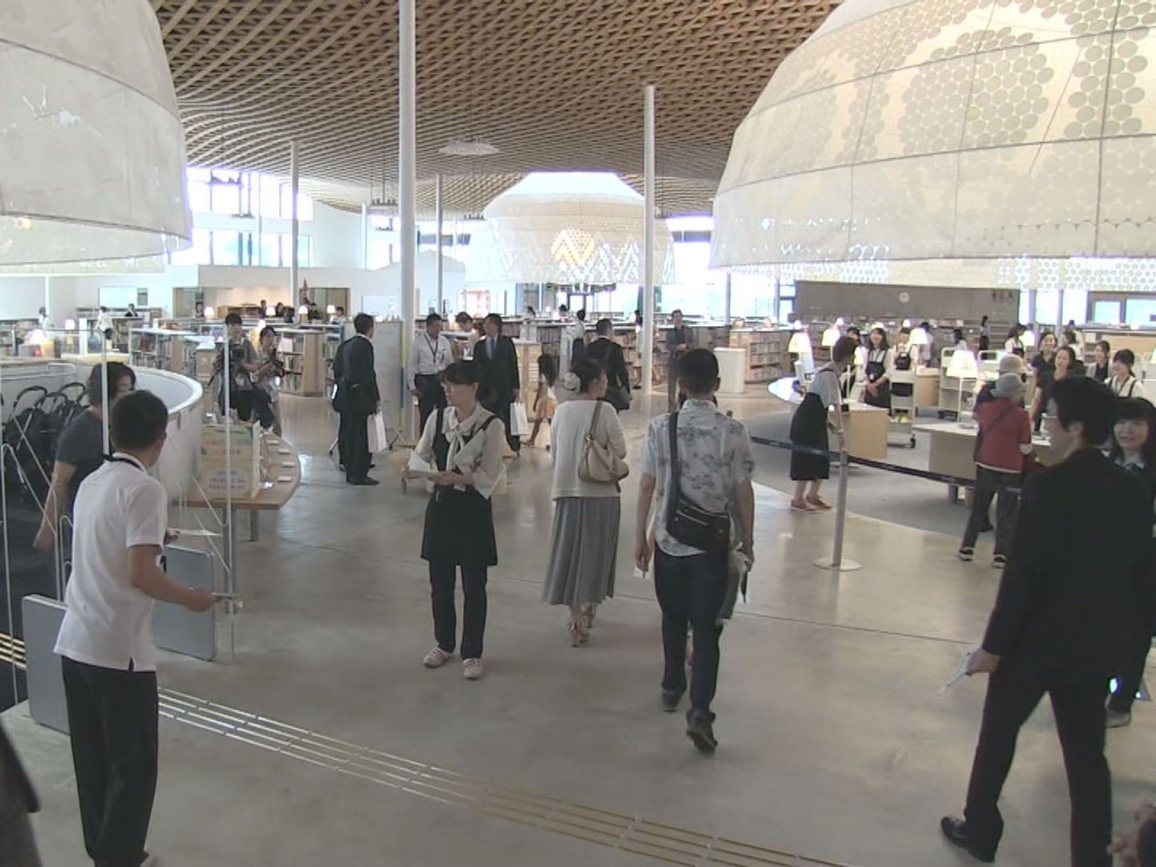岐阜市のぎふメディアコスモスが来月、開館10周年を迎えます。市では節目を祝って人...