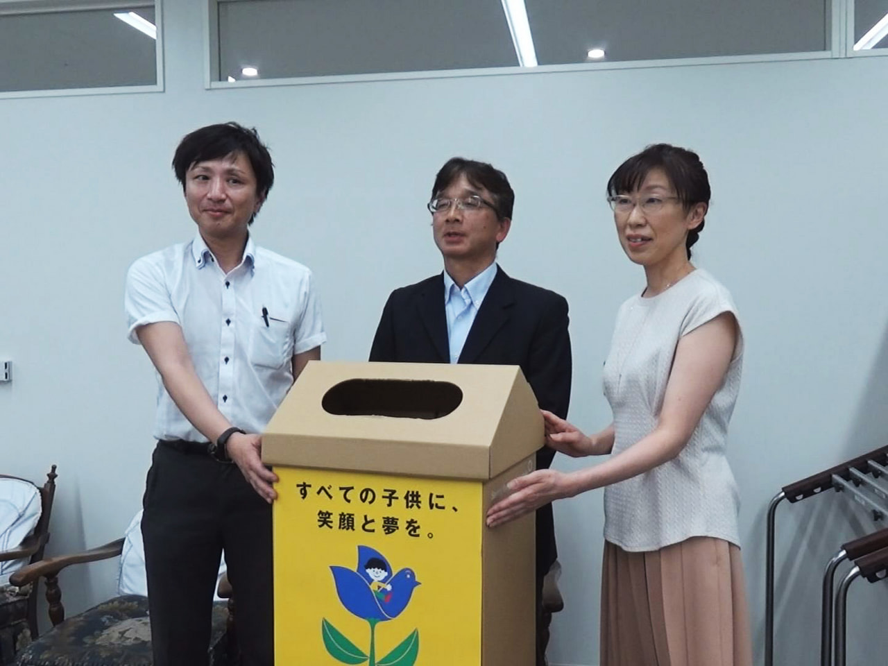 岐阜県職員組合は、国が子どもの貧困対策として事業者らと協働で推進する「こどものみ...