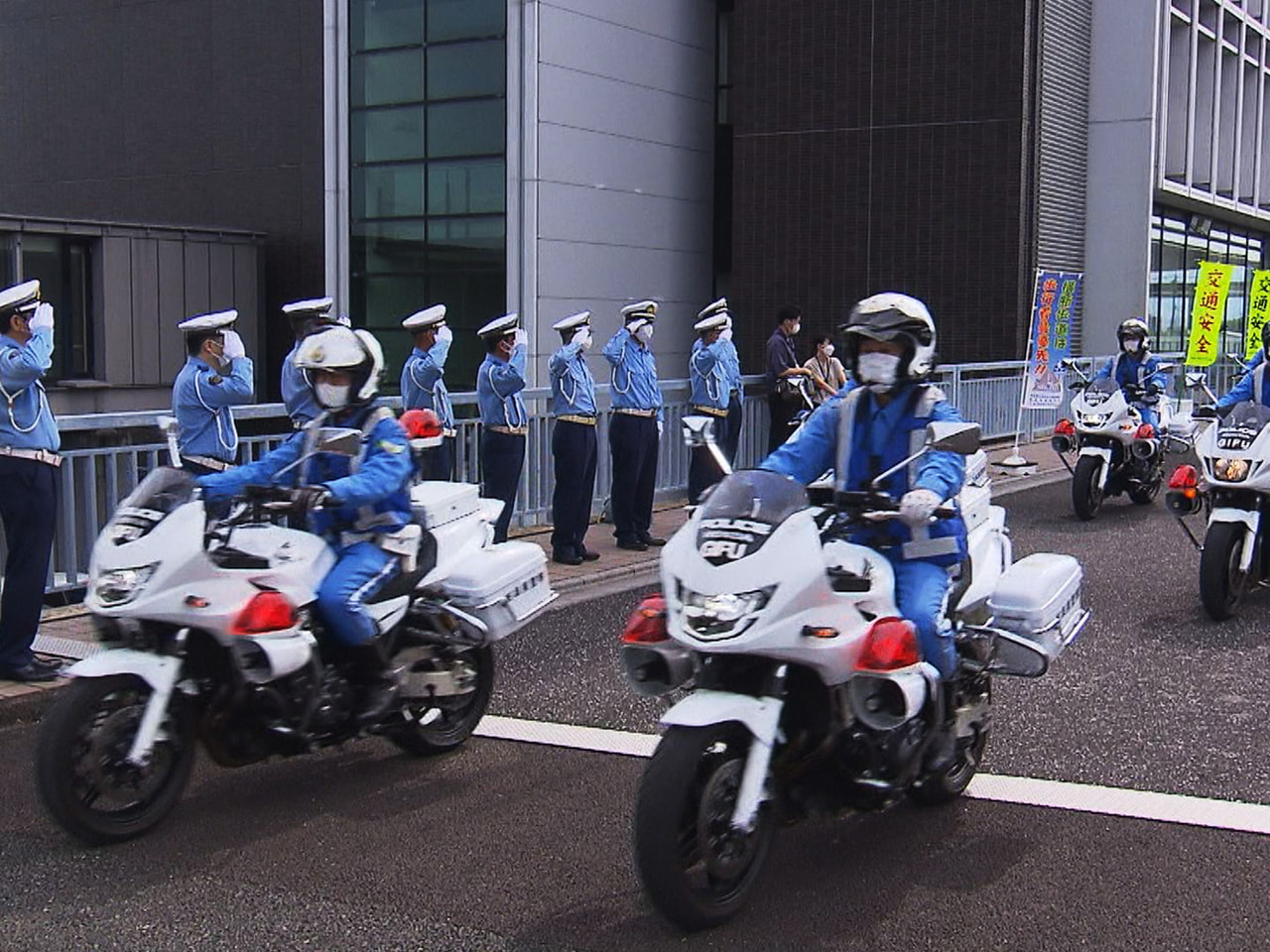 夏の交通安全県民運動が１１日から始まり、岐阜県警本部ではパトロールの出発式が行わ...