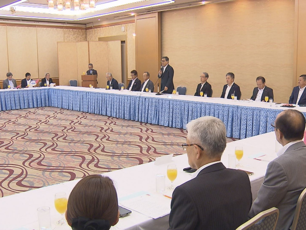 県商工会議所連合会の県内に１５ある商工会議所の会頭・副会頭会議が１４日開かれ、岐...