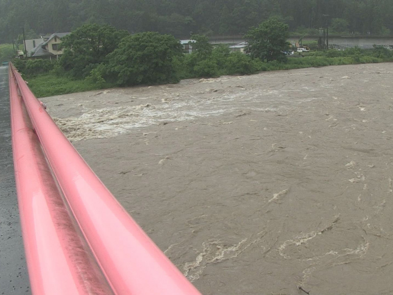 岐阜県内は17日も、各地で非常に激しい雨が降りました。17日夜のはじめごろまで土...