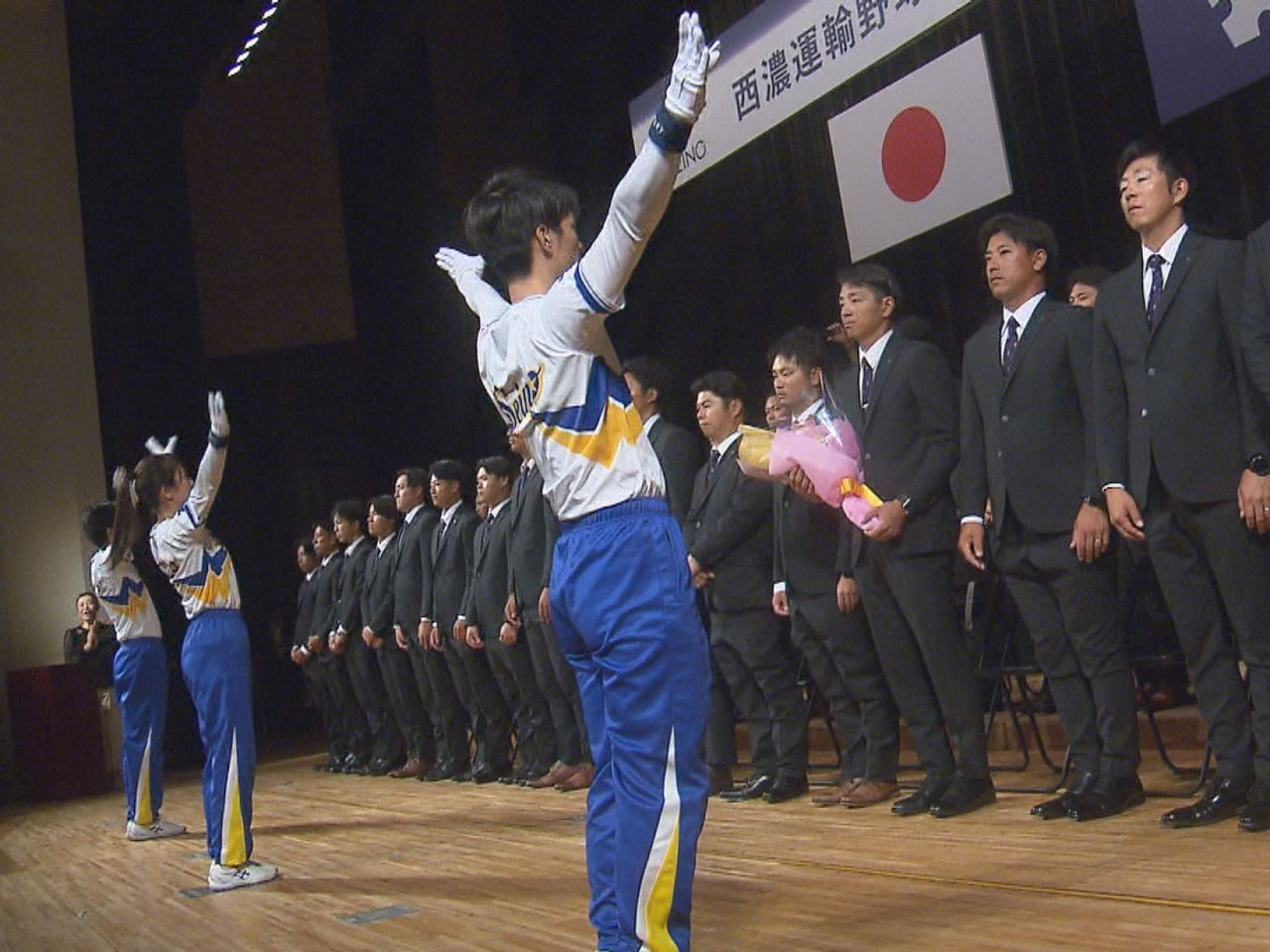 第９７回都市対抗野球大会に出場する西濃運輸野球部の市民壮行会が２９日、地元の大垣...
