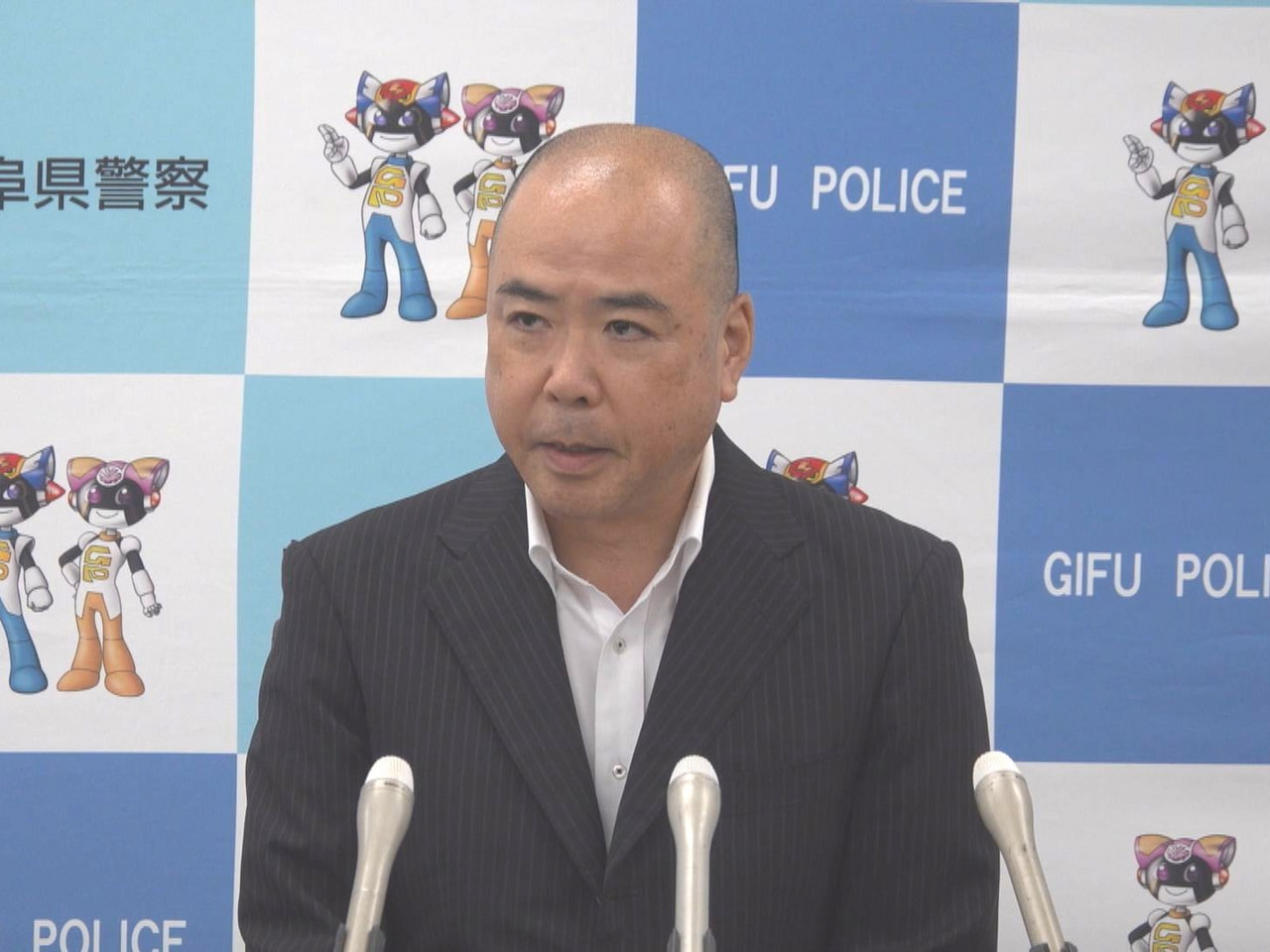 岐阜県警の三田豪士本部長は６日、近畿管区警察局長に異動するのを前に、県警本部で離...