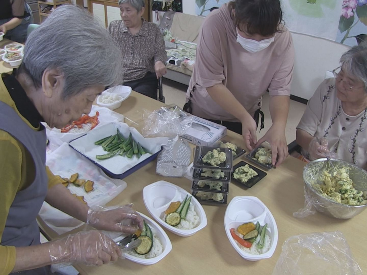 羽島郡岐南町のグループホームが取り組んでいる「こども食堂」で、新たにテイクアウト...