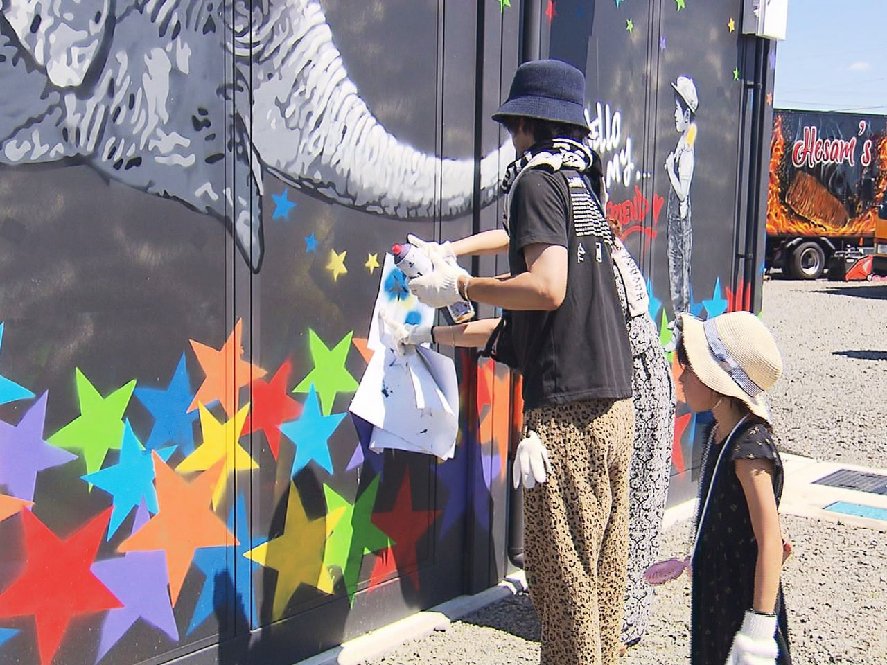 世界を舞台に活躍するアーティストと一緒に壁などに星を描いていくワークショップが１...