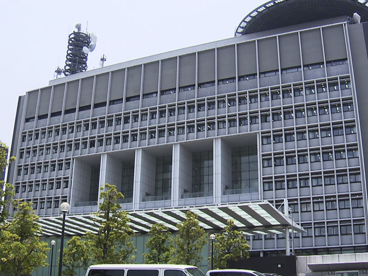 オンラインで闘鶏賭博をしたとして県警は18日までに、フィリピン国籍の男女7人を、...