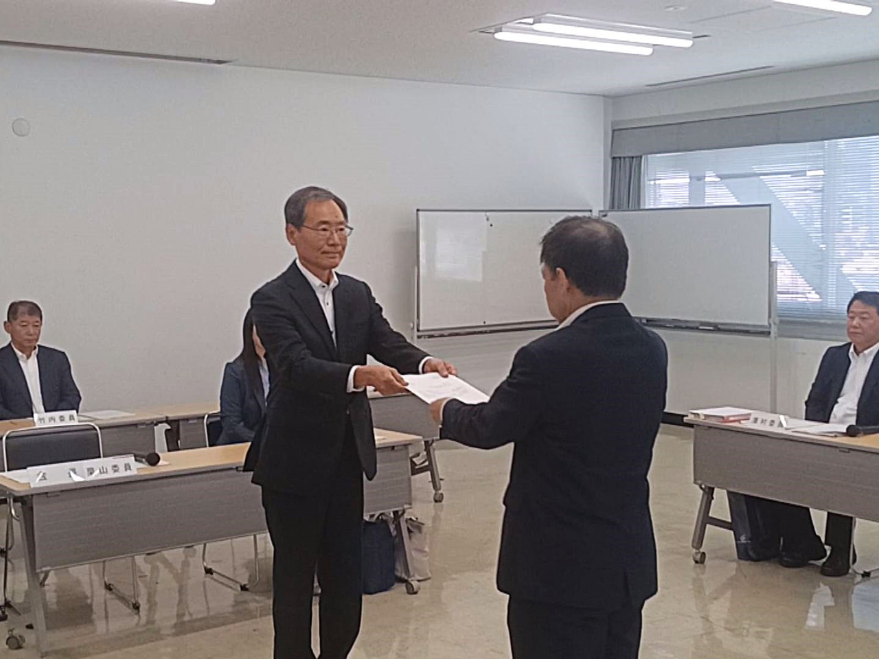 岐阜地方最低賃金審議会は２１日、県の最低賃金を６４円増額の１０６５円に引き上げる...